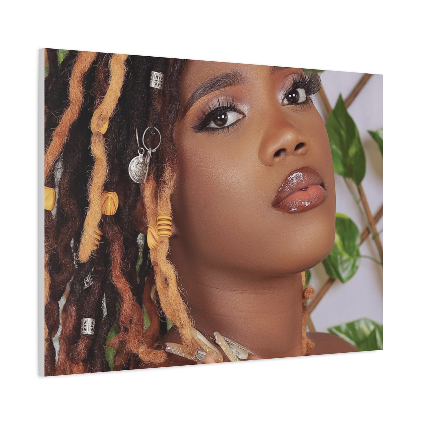 Custom Canvas Creations,
Personalized Boards.