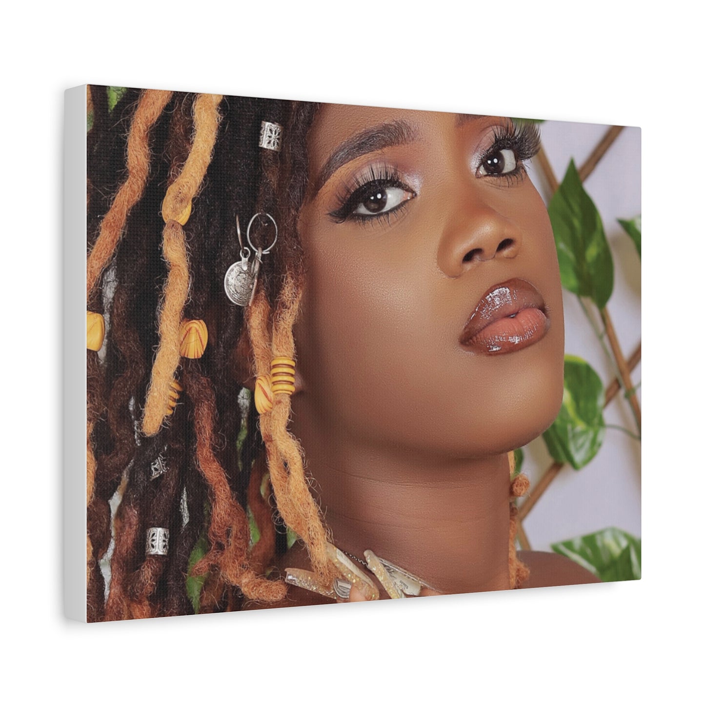 Custom Canvas Creations,
Personalized Boards.