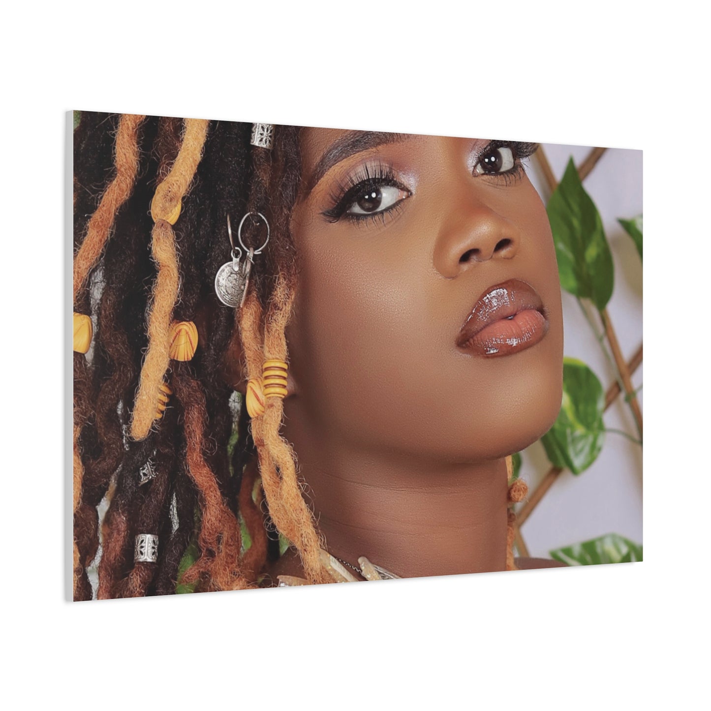 Custom Canvas Creations,
Personalized Boards.