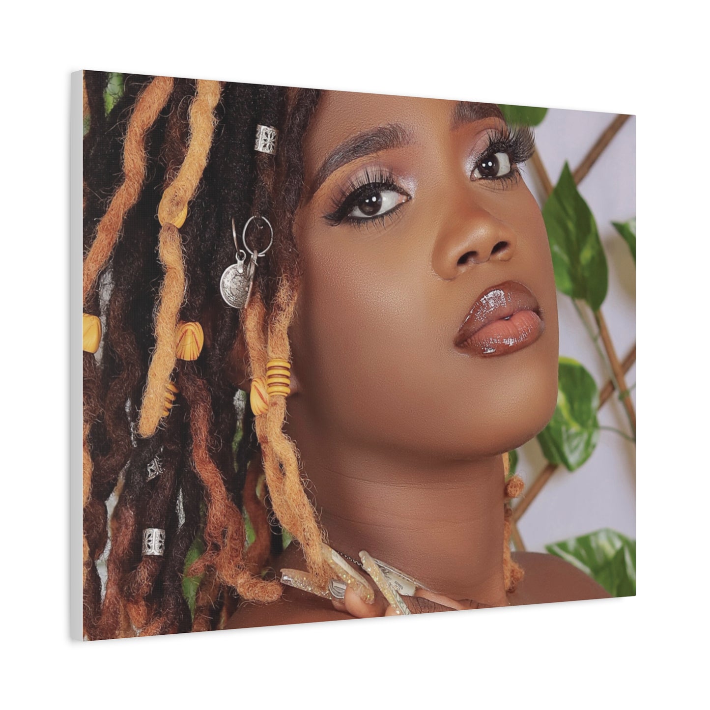 Custom Canvas Creations,
Personalized Boards.